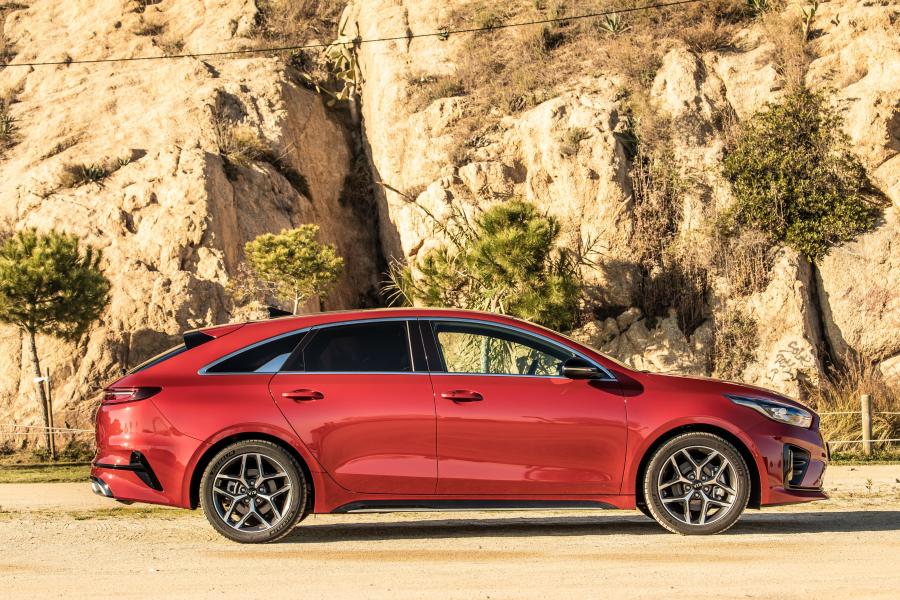  Kia ProCeed GT Line 2019 года  (WW) (фото 28 из 40)